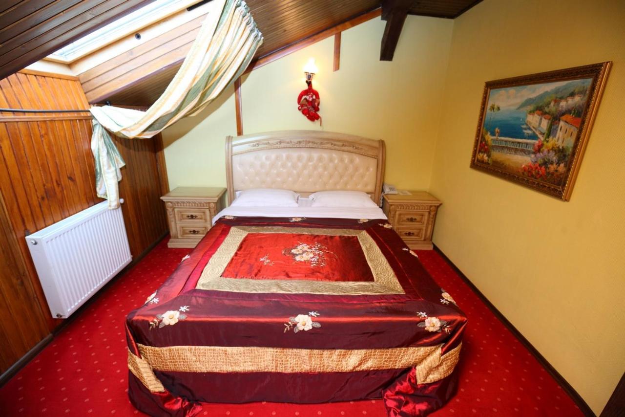 Medzhybozhskiy Zamok Tribukhovtsy Quarto foto