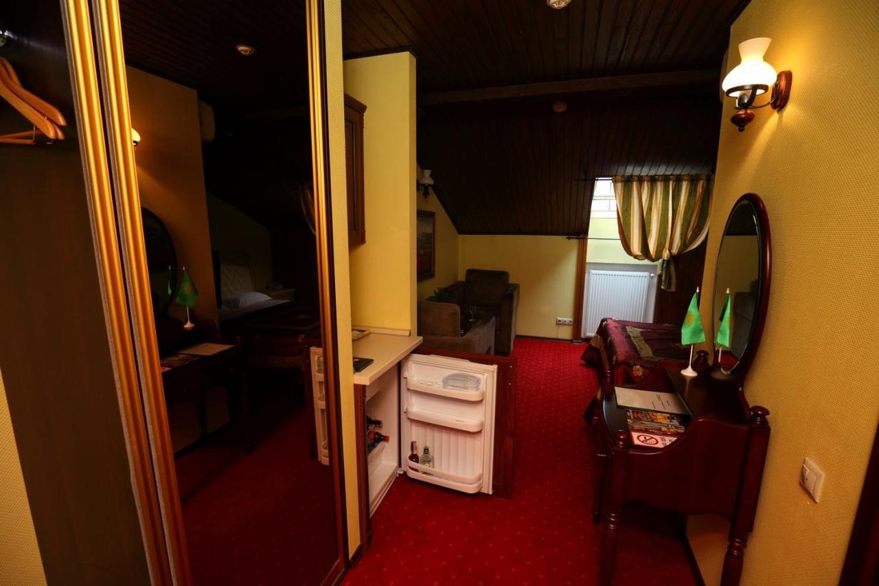 Medzhybozhskiy Zamok Tribukhovtsy Quarto foto